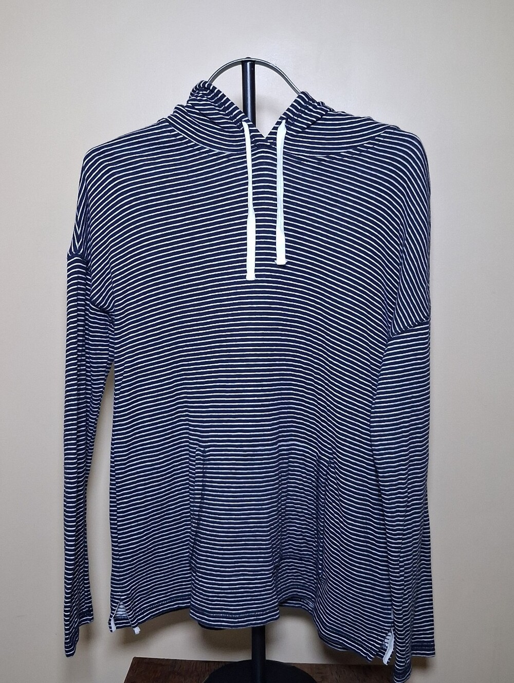 Talbots Women's Petite Navy/White Stripe Pullover Hooded Top; Size MP